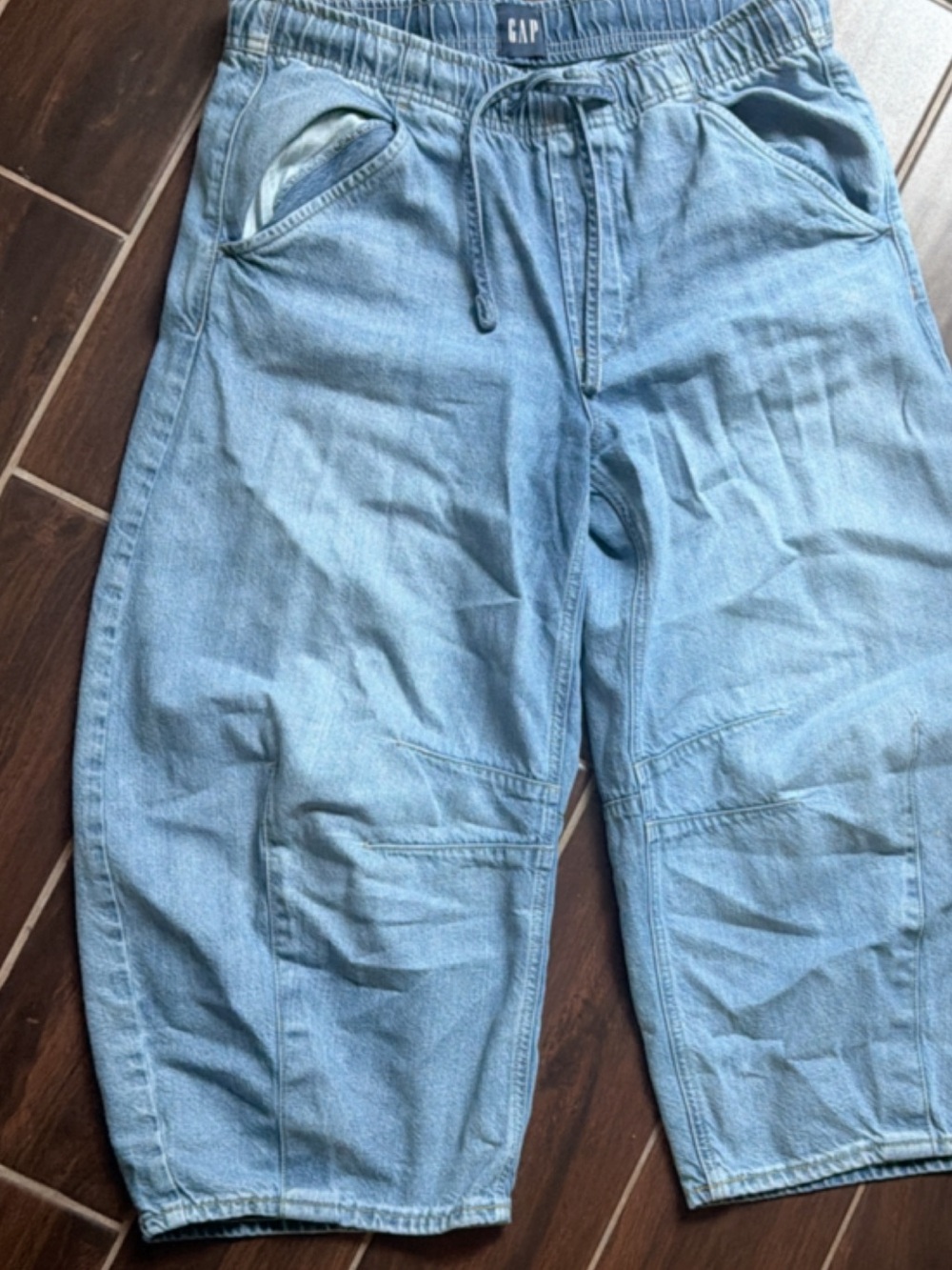 mid-rise pull on barrel jeans